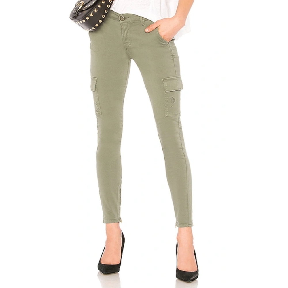 Frame Le Service Cargo Skinny Pants in Platoon